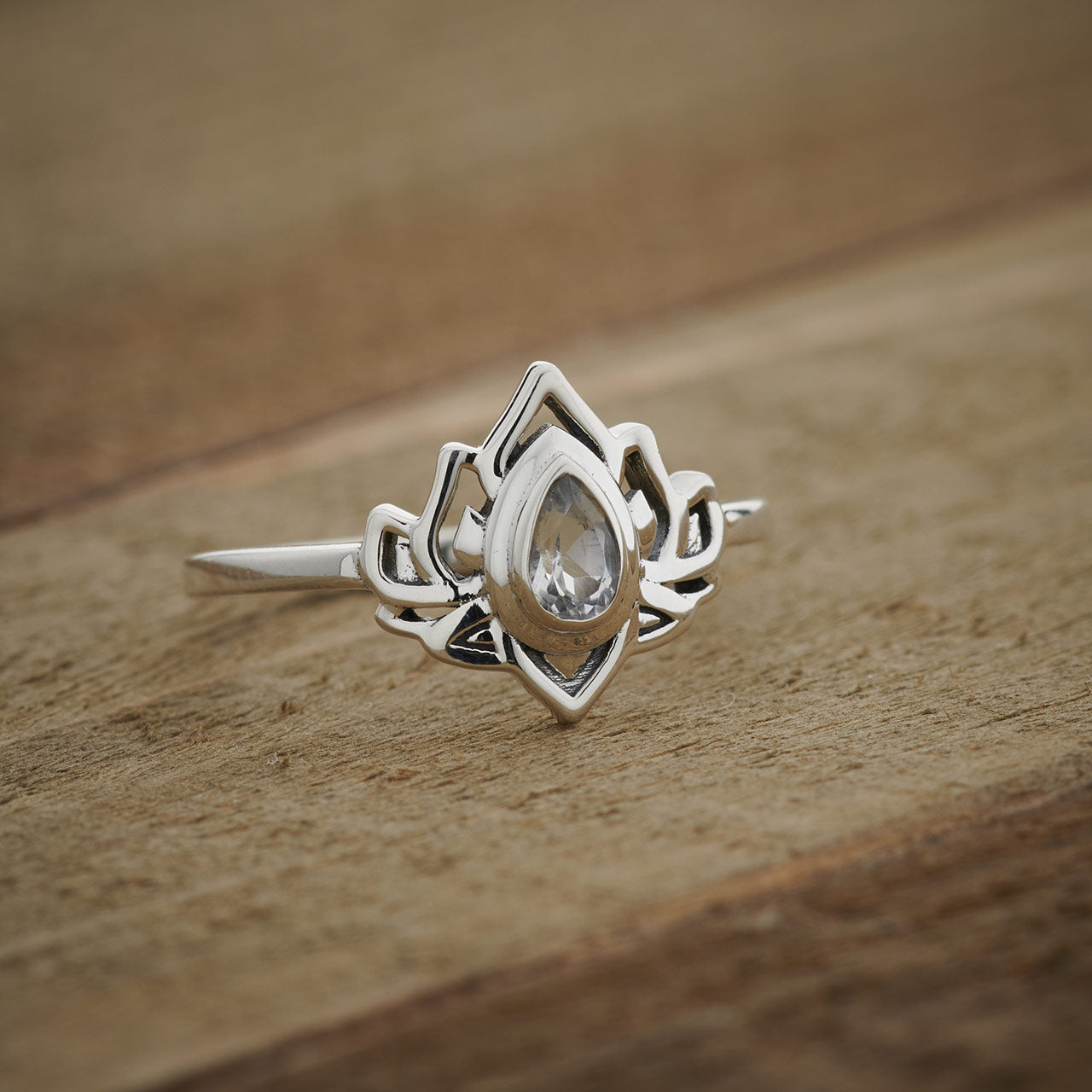 White Topaz Sterling Silver Lotus 3.0 Ring