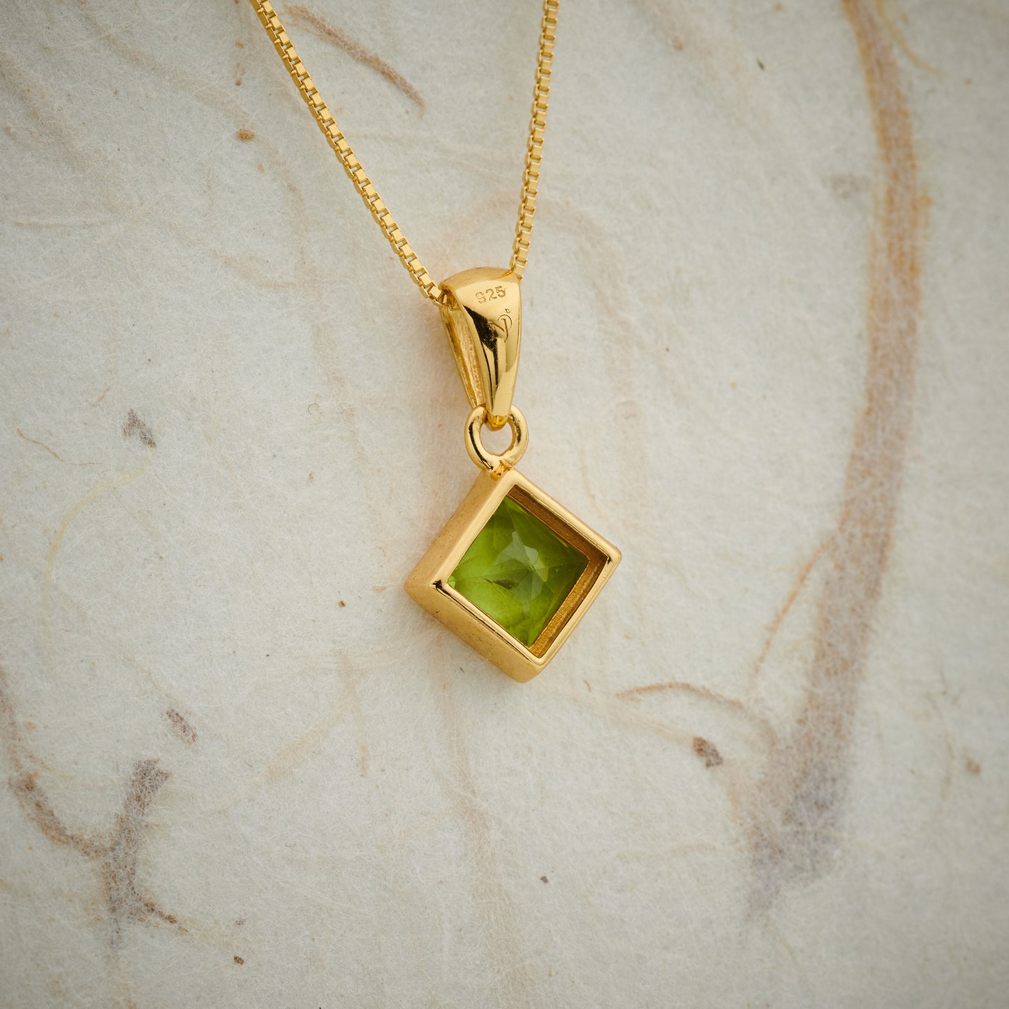 Peridot Everyday Gold Pendant