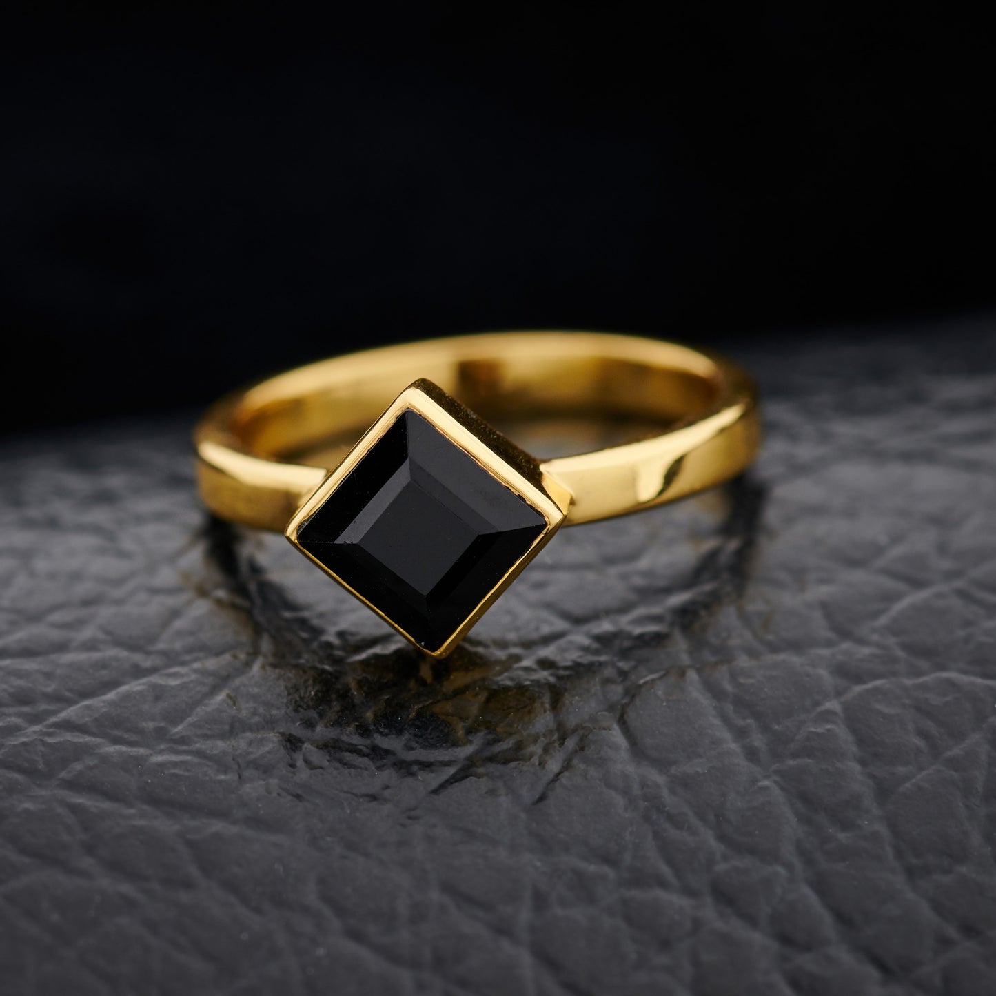 Black Spinel Everyday Gold Ring