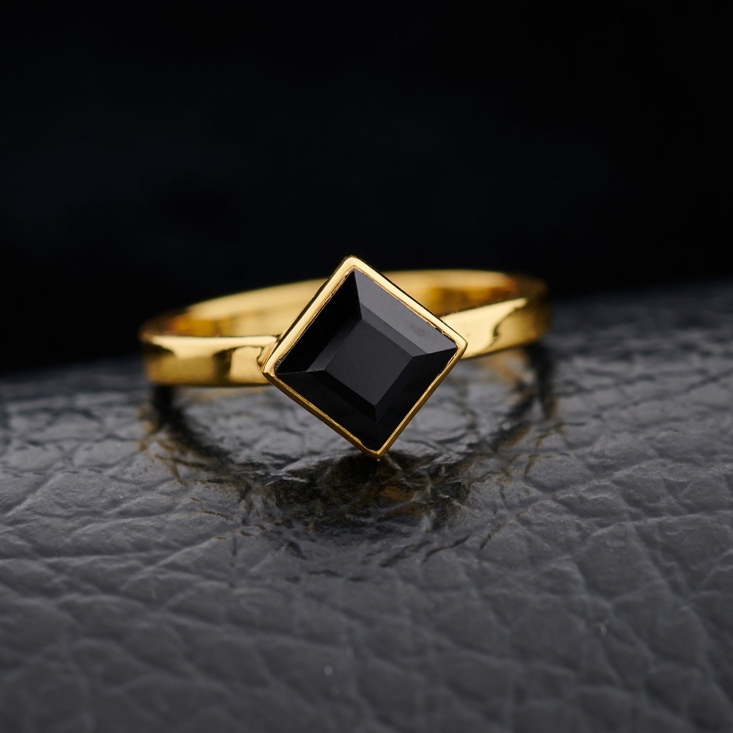 Black Spinel Everyday Gold Ring