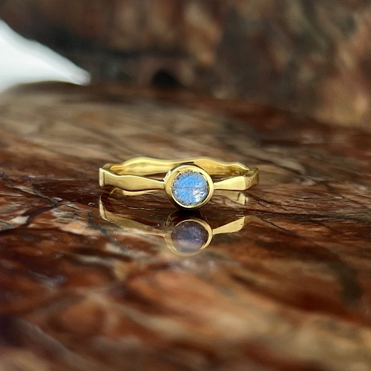 Labradorite 18K Vermeil Gold Wavy Ring