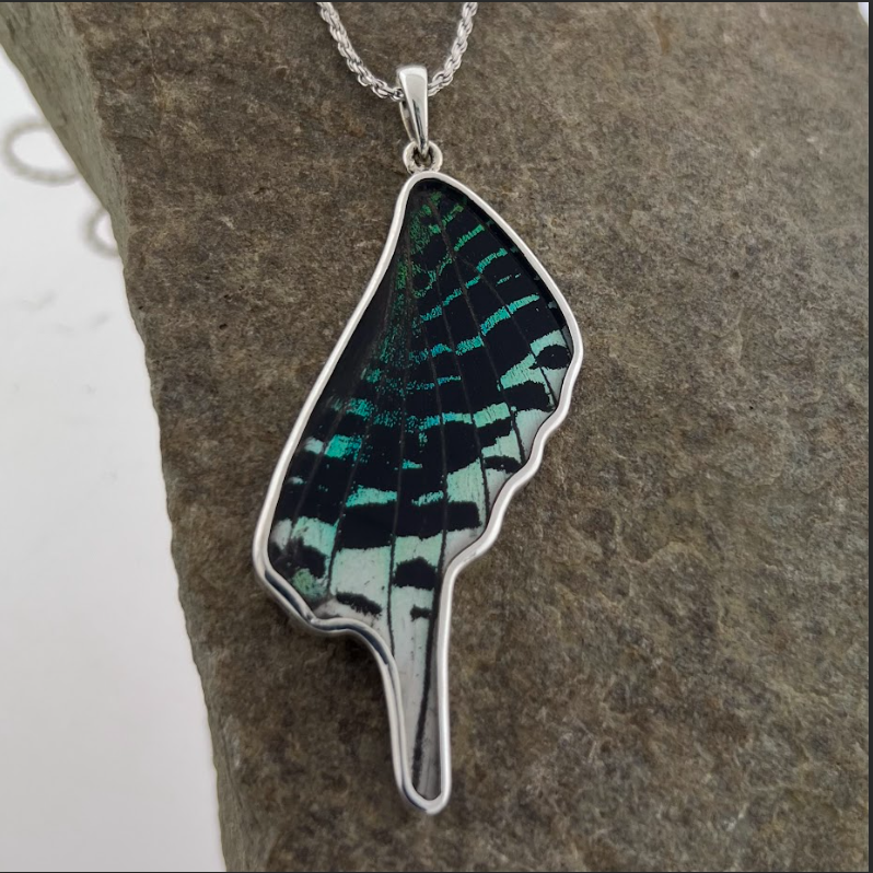 Leilus Fine Silver Pendant
