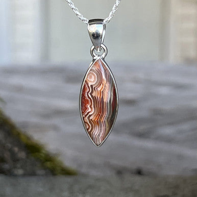 Laguna Lace Agate Pendant