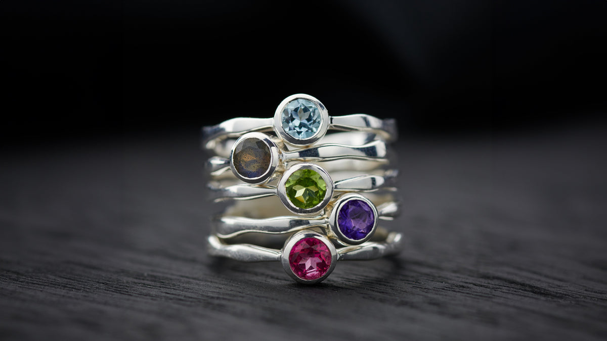 Silvaria Wavy Rings