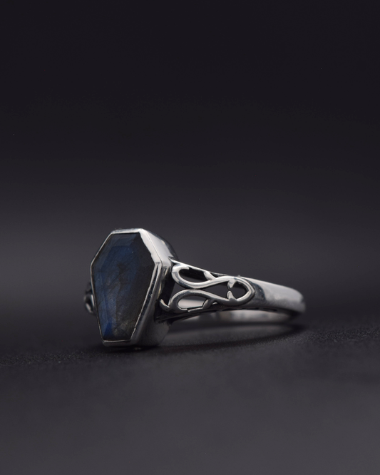 Silvaria Labradorite Coffin Ring