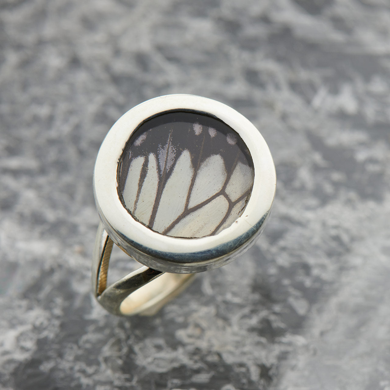 Glassy Tiger Fine Silver Circle Ring