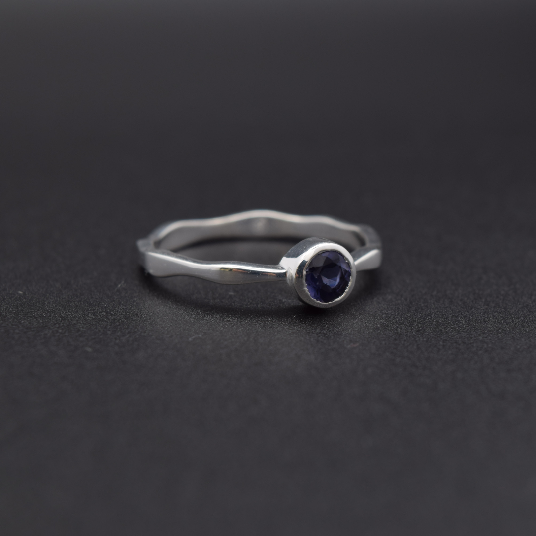 Silvaria Iolite Wavy Ring