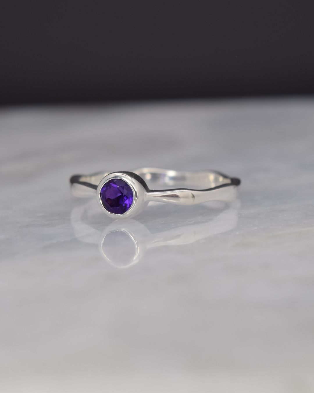 Silvaria Amethyst Wavy Ring