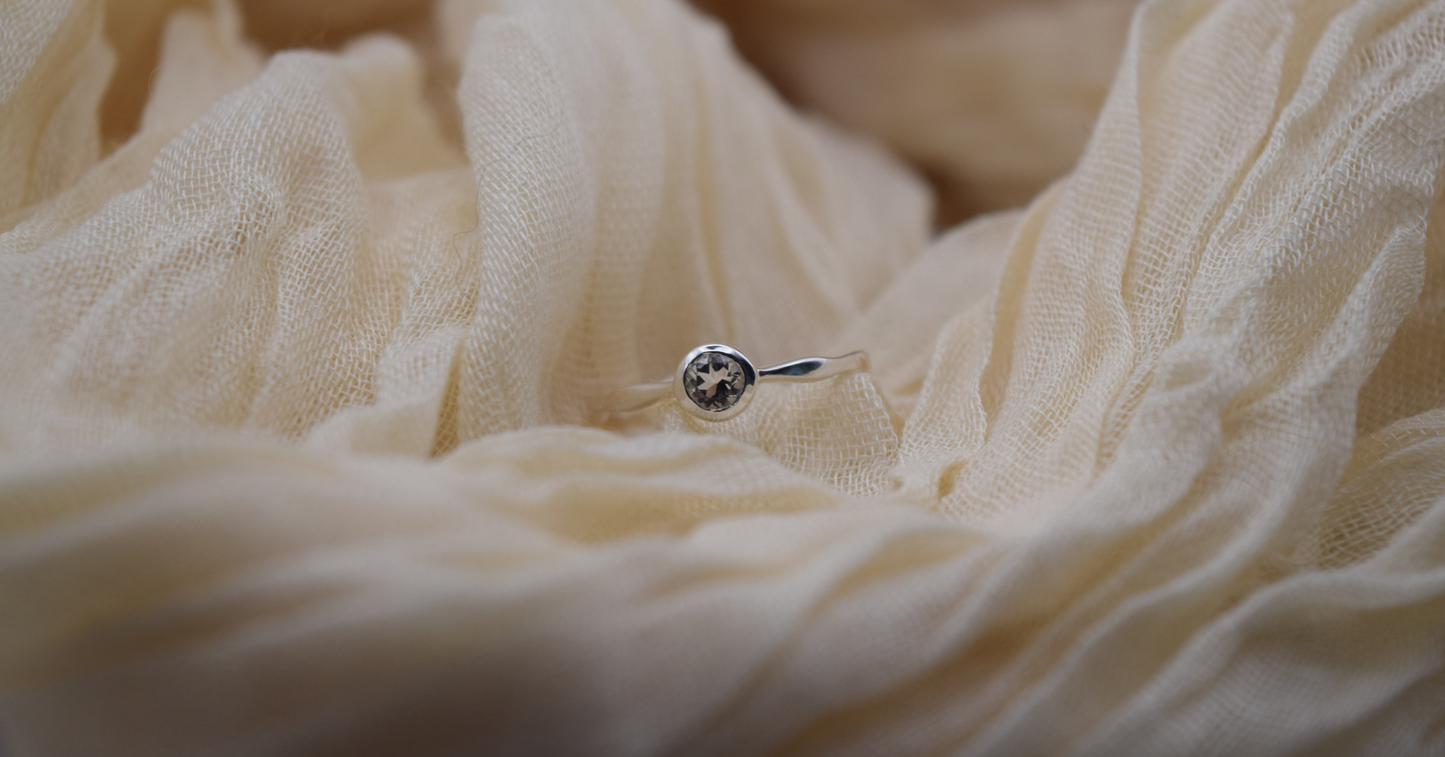 Silvaria Clear Quartz Wavy Ring