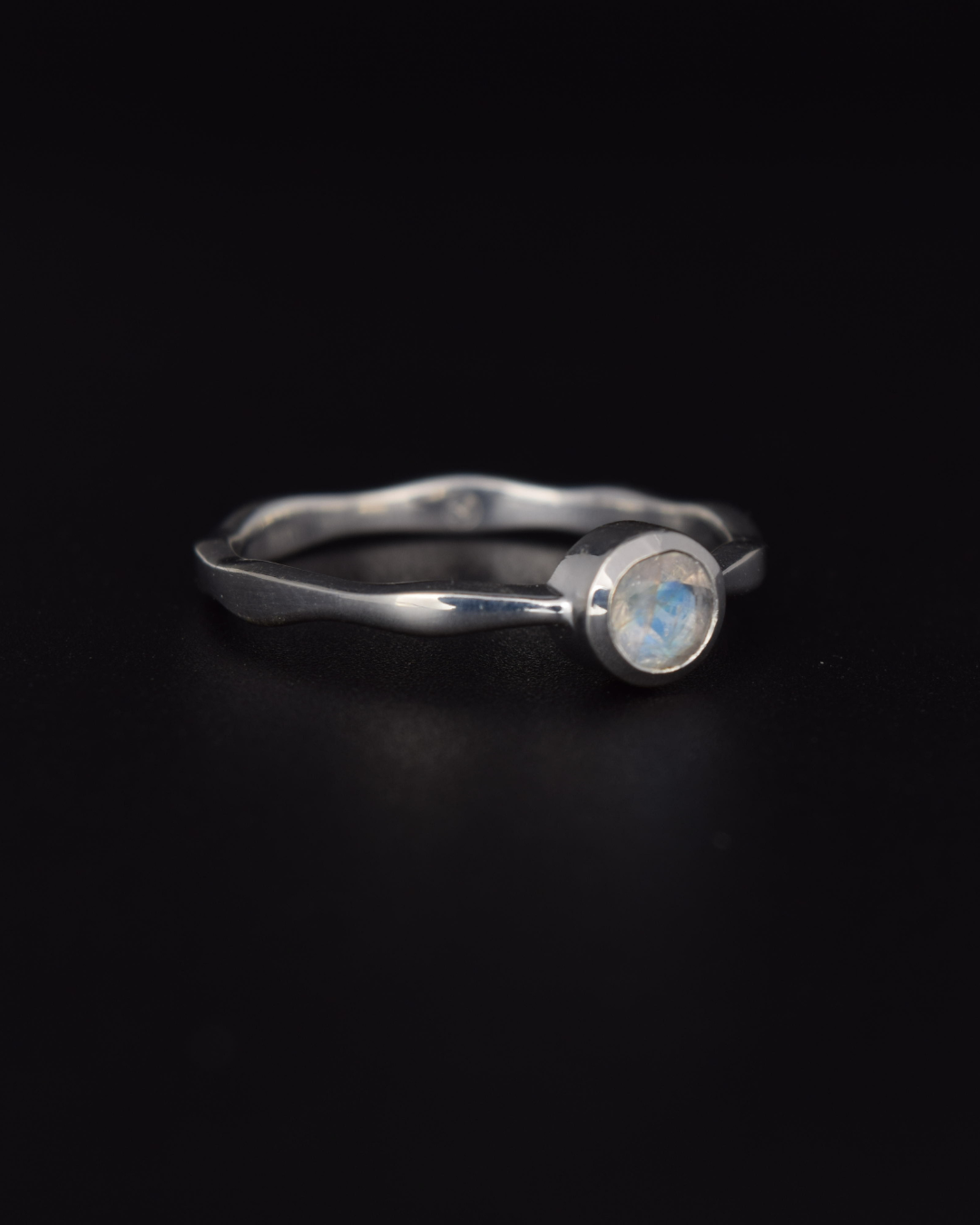 Silvaria Moonstone Wavy Ring