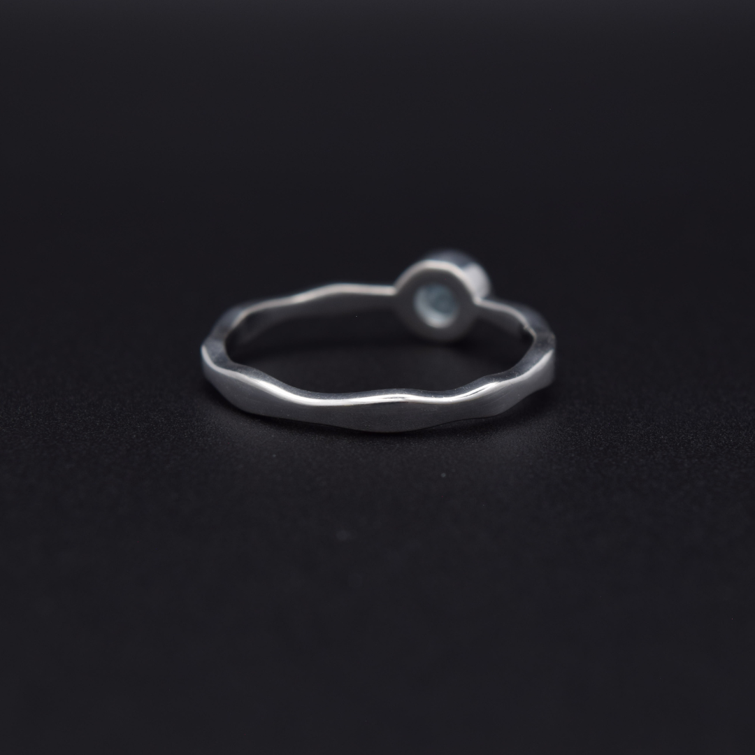 Silvaria Aquamarine Wavy Ring
