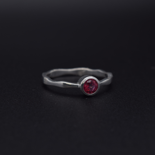 Silvaria Pink Topaz Wavy Ring