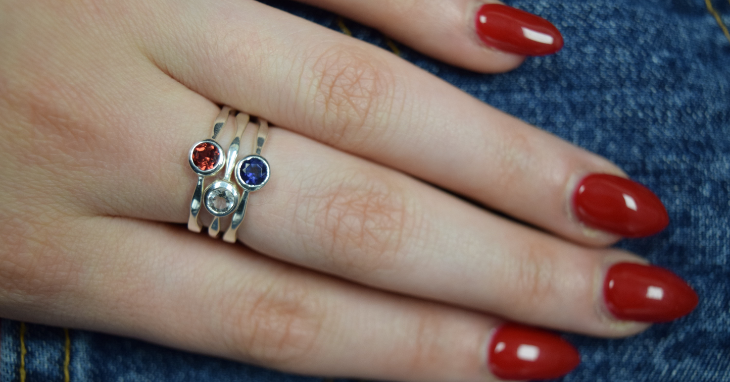 Silvaria Sapphire Wavy Ring